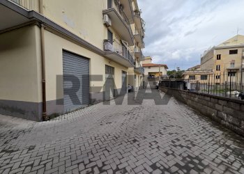 Edificio all\'aperto - Appartamento Via Enrico Fermi
 
28, Giarre - foto 4