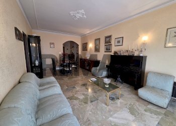 Sala da pranzo - Appartamento Via Enrico Fermi
 
28, Giarre - foto 7