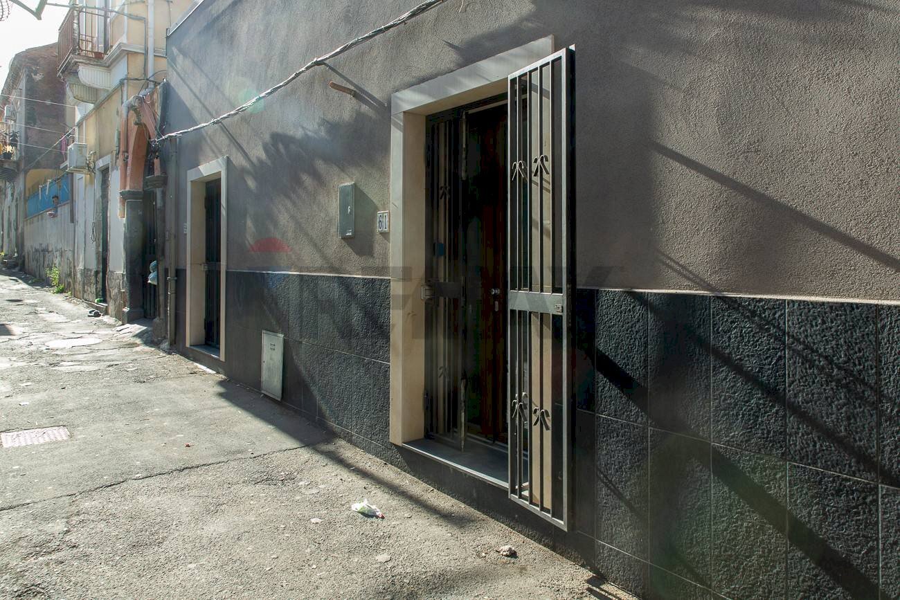 Edificio all\'aperto - Monolocale Via San Damiano
 
61, Catania - foto 3