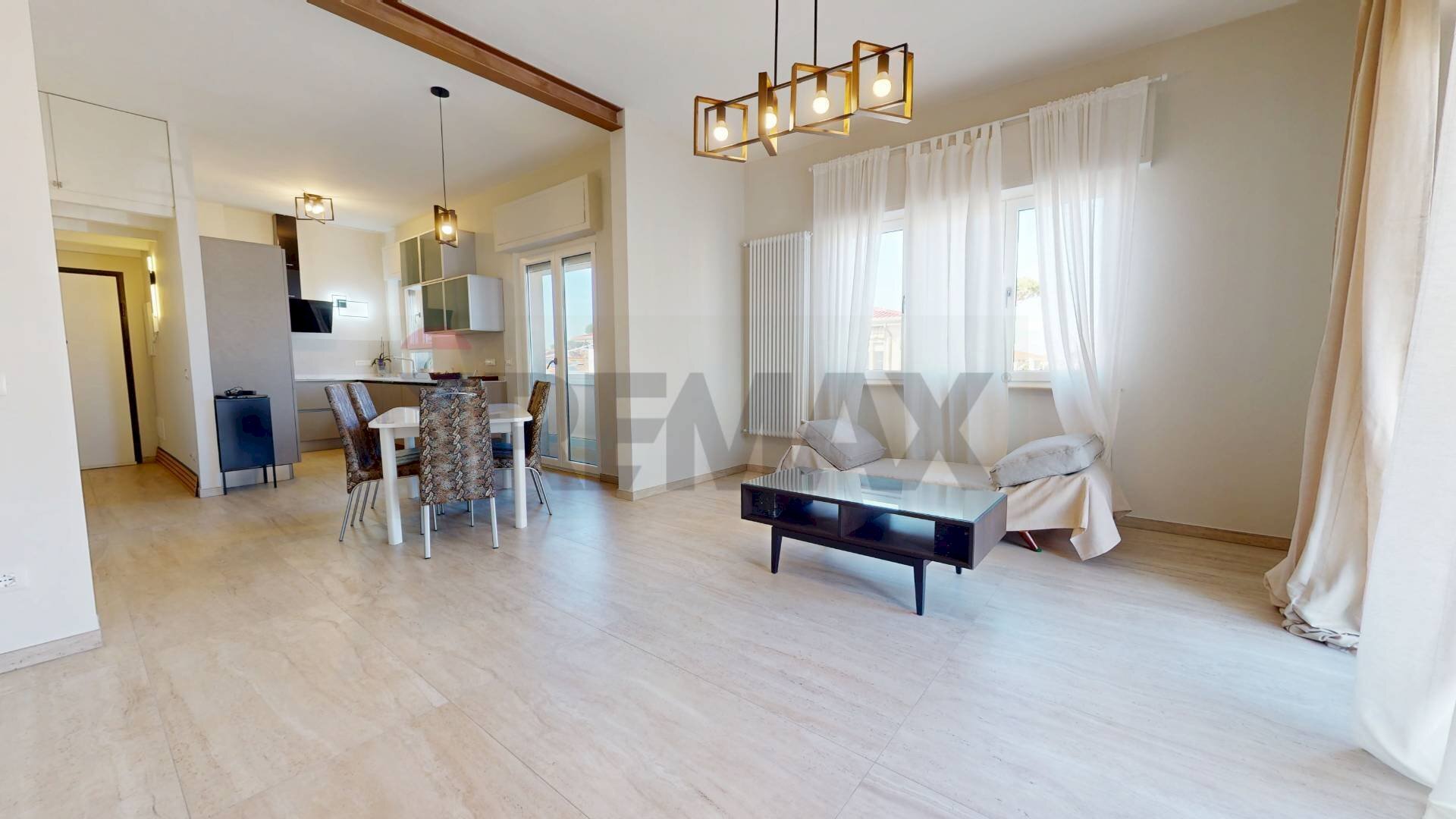 Sala da pranzo - Appartamento Via Papa Leone XIII
 
19, Camaiore - foto 1