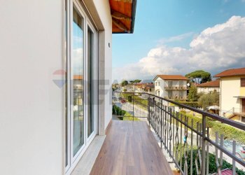Balcone - Appartamento Via Papa Leone XIII
 
19, Camaiore - foto 6