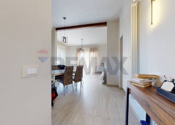 Sala da pranzo - Appartamento Via Papa Leone XIII
 
19, Camaiore - foto 12