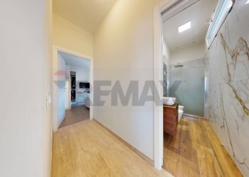 Hall / corridoio - Appartamento Via Papa Leone XIII
 
19, Camaiore - foto 14