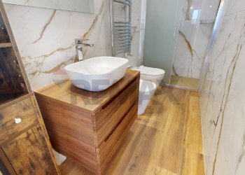 Bagno - Appartamento Via Papa Leone XIII
 
19, Camaiore - foto 15