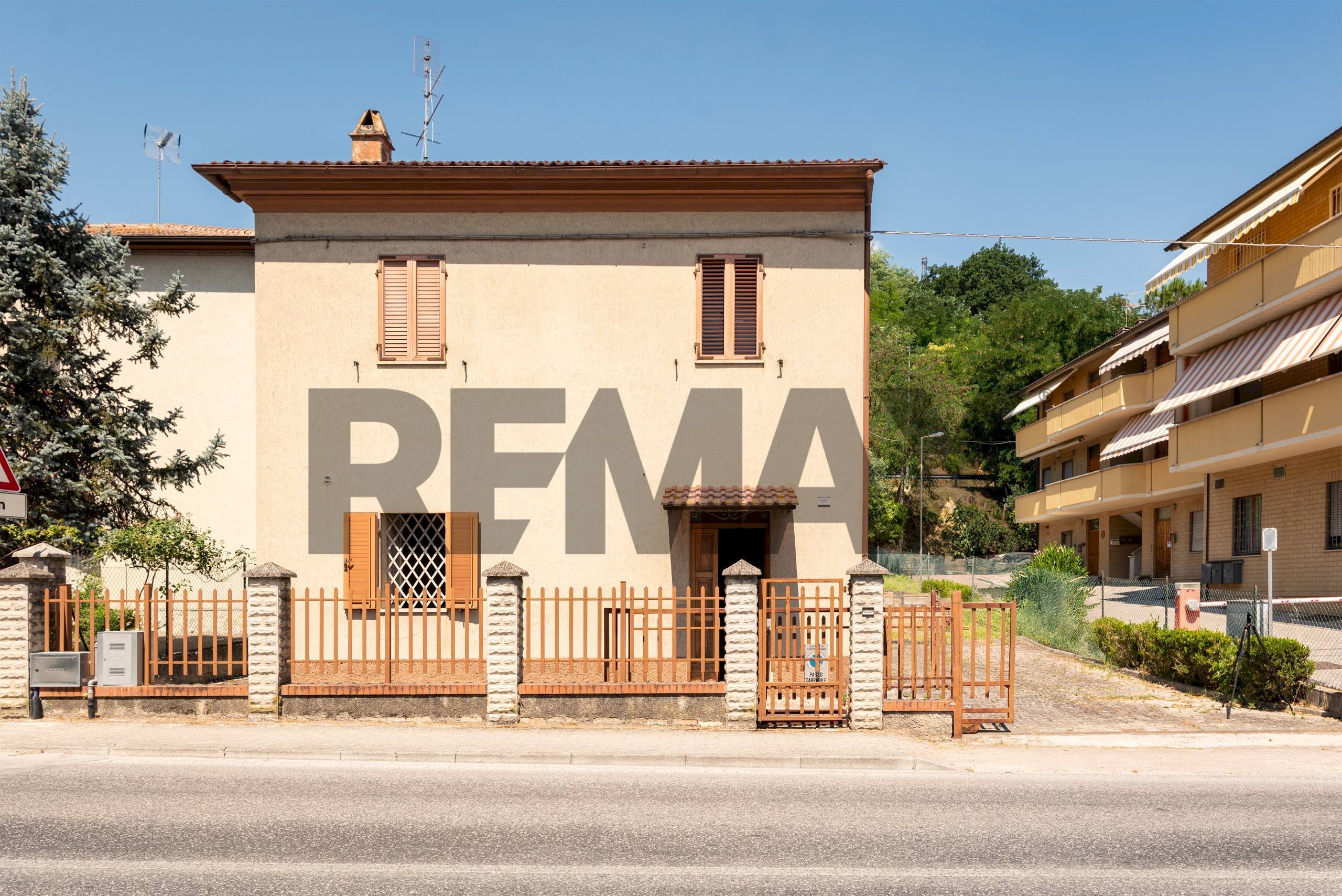 Casa all\'aperto - Independent house Via Clementina
 
100, Castelplanio - photo 1