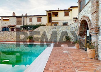 Piscina - Bilocale Borgo Jacopone
 
18, Collazzone - foto 17