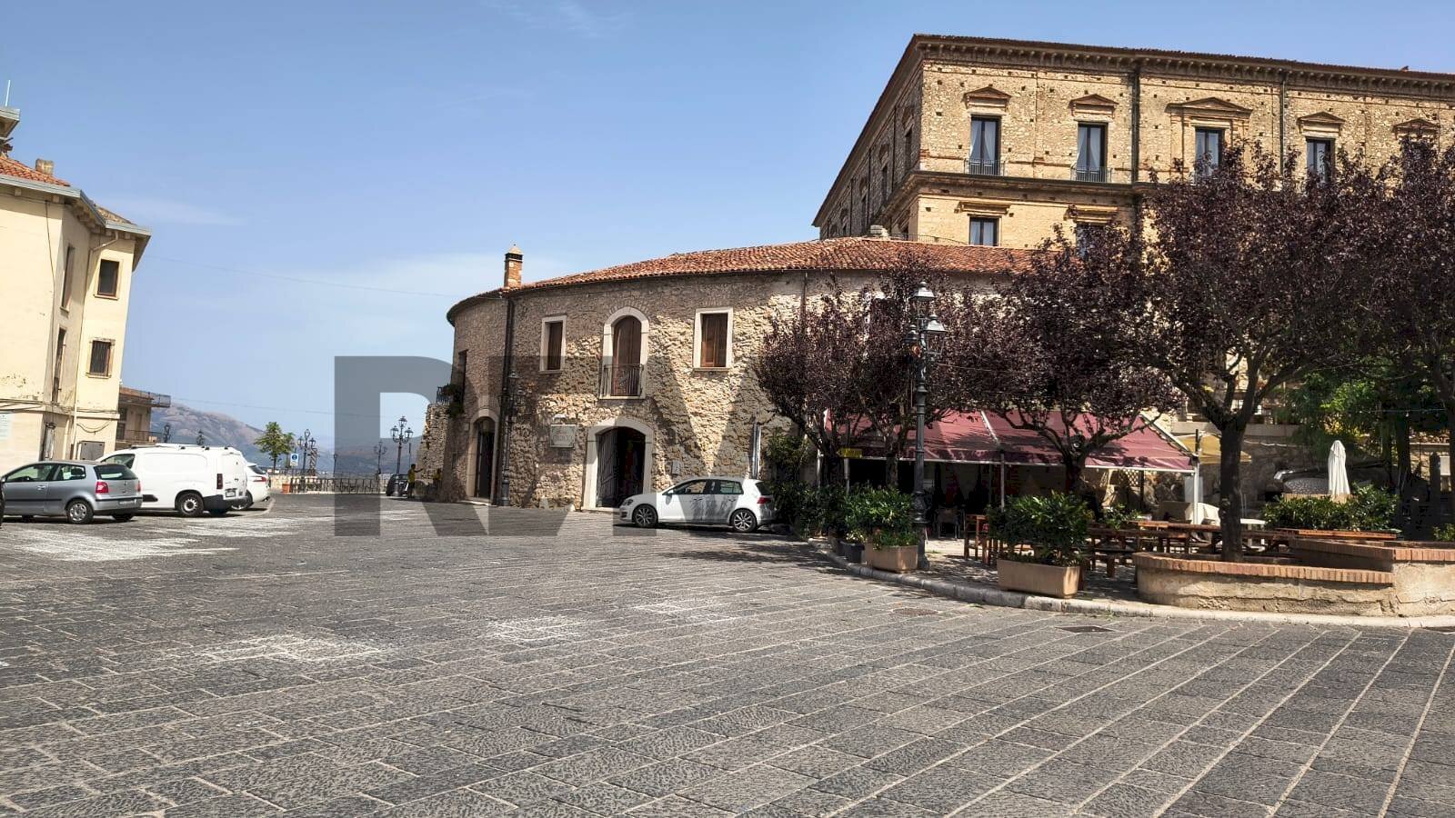 Edificio all\'aperto - Casa semi indipendente via santandrea
 
snc, Teggiano - foto 1