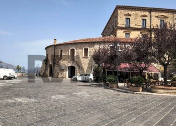 Edificio all\'aperto - Casa semi indipendente via santandrea
 
snc, Teggiano - foto 1