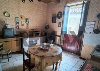 Sala da pranzo - Casa semi indipendente via santandrea
 
snc, Teggiano - foto 8