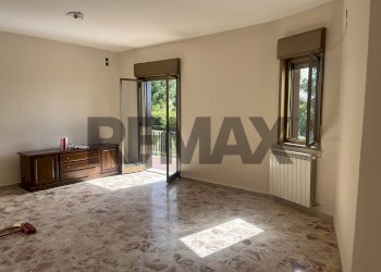 Stanza vuota - Appartamento via san gregorio
 
3, Sant'Agata Li Battiati - foto 1