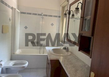 Bagno - Appartamento via san gregorio
 
3, Sant'Agata Li Battiati - foto 11