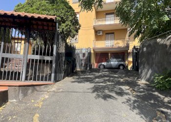 Edificio all\'aperto - Appartamento via san gregorio
 
3, Sant'Agata Li Battiati - foto 16