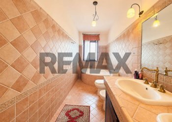 Bagno - Villa a Schiera Via San Francesco D'assisi
 
4, Riposto - foto 15