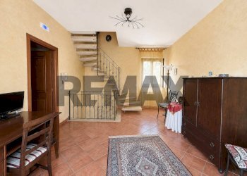 Sala da pranzo - Villa a Schiera Via San Francesco D'assisi
 
4, Riposto - foto 19