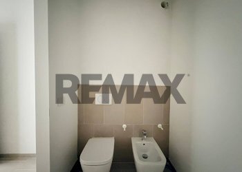 Bagno - Bilocale VIA GAMBINI
12, Trieste - foto 19