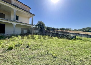 Giardino - Villa Via Olivella
 
2, Alvignano - foto 23
