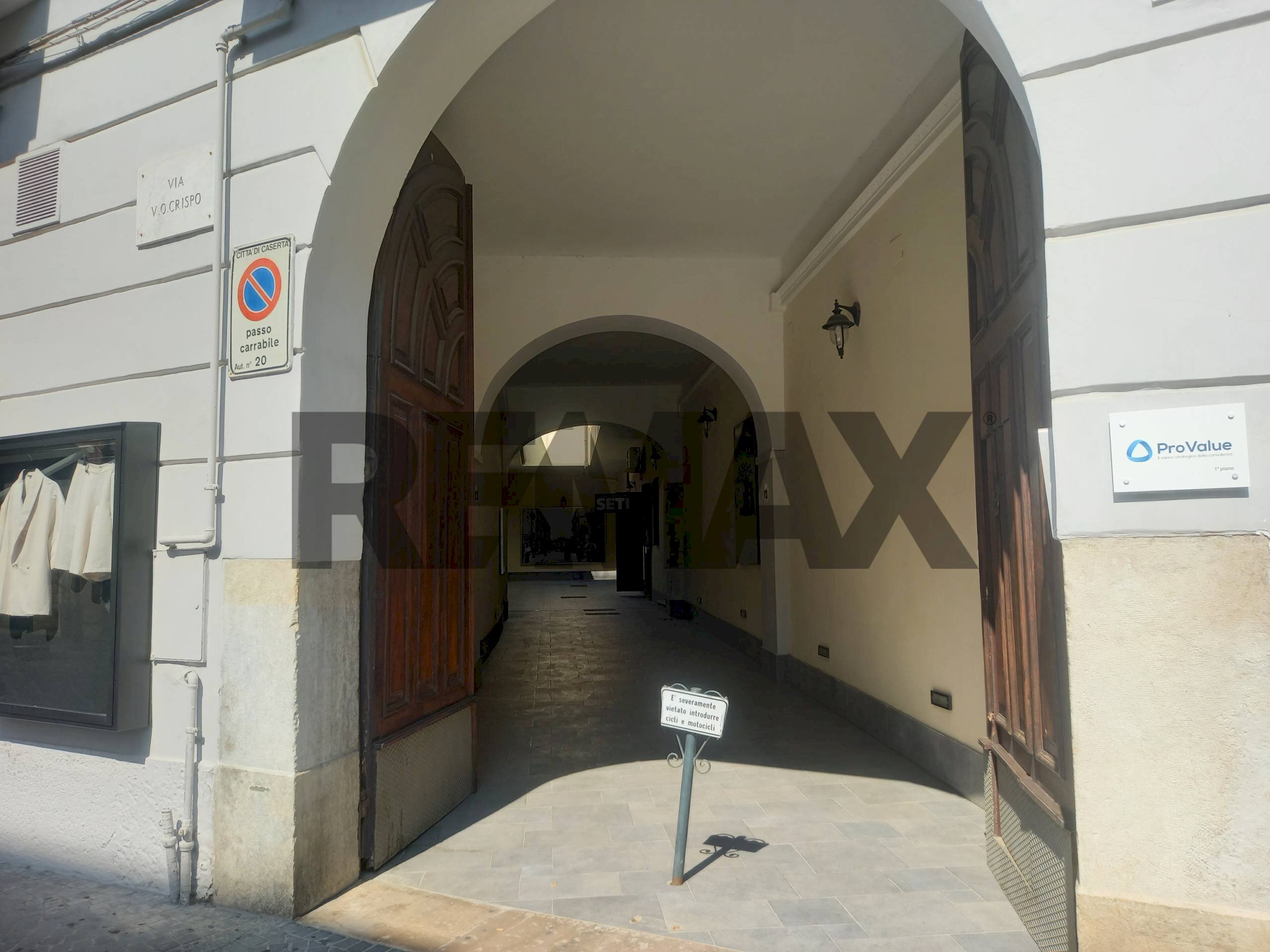 Edificio all\'aperto - Quadrilocale Via Vincenzo Orazio Crispo
27, Caserta - foto 2