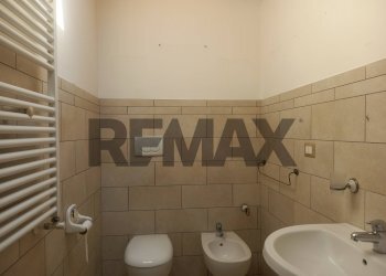 Bagno - Quadrilocale Via Vincenzo Orazio Crispo
 
27, Caserta - foto 29