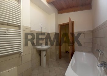 Bagno - Quadrilocale Via Vincenzo Orazio Crispo
 
27, Caserta - foto 34