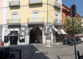 Edificio all\'aperto - Quadrilocale Via Vincenzo Orazio Crispo
 
27, Caserta - foto 49