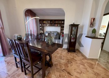 Sala da pranzo - Quadrilocale Via Rusca
 
37, Savona - foto 34