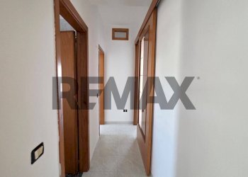 Hall / corridoio - Quadrilocale Via Papa Giovanni XXIII
 
69, Vieste - foto 27