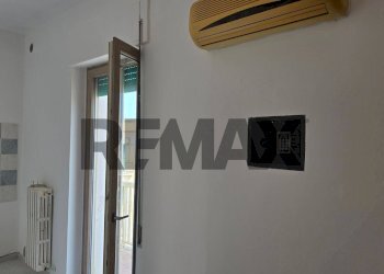 Stanza vuota - Quadrilocale Via Papa Giovanni XXIII
 
69, Vieste - foto 28