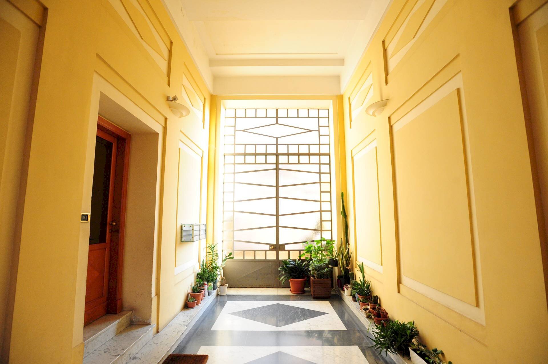 Foto 2 - Trilocale Via Carlo Della Porta
 
18, Torino - foto 1