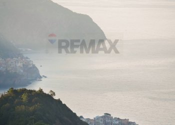 Vista delle montagne - Terreno agricolo Via Calandri
SNC, Ventimiglia - foto 2