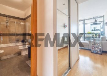 Bagno - Bilocale Piazza Generale Carlo Alberto dalla Chiesa
 
41, Fiumicino - foto 15