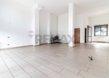Stanza vuota - Negozio Via Quintino Sella
125, Busto Arsizio - foto 3