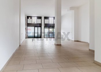 Stanza vuota - Negozio Via Quintino Sella
125, Busto Arsizio - foto 6
