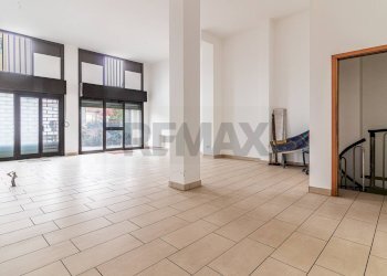Stanza vuota - Negozio Via Quintino Sella
125, Busto Arsizio - foto 7