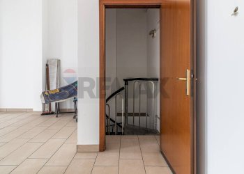 Hall / corridoio - Negozio Via Quintino Sella
125, Busto Arsizio - foto 9