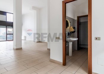 Stanza vuota - Negozio Via Quintino Sella
125, Busto Arsizio - foto 11