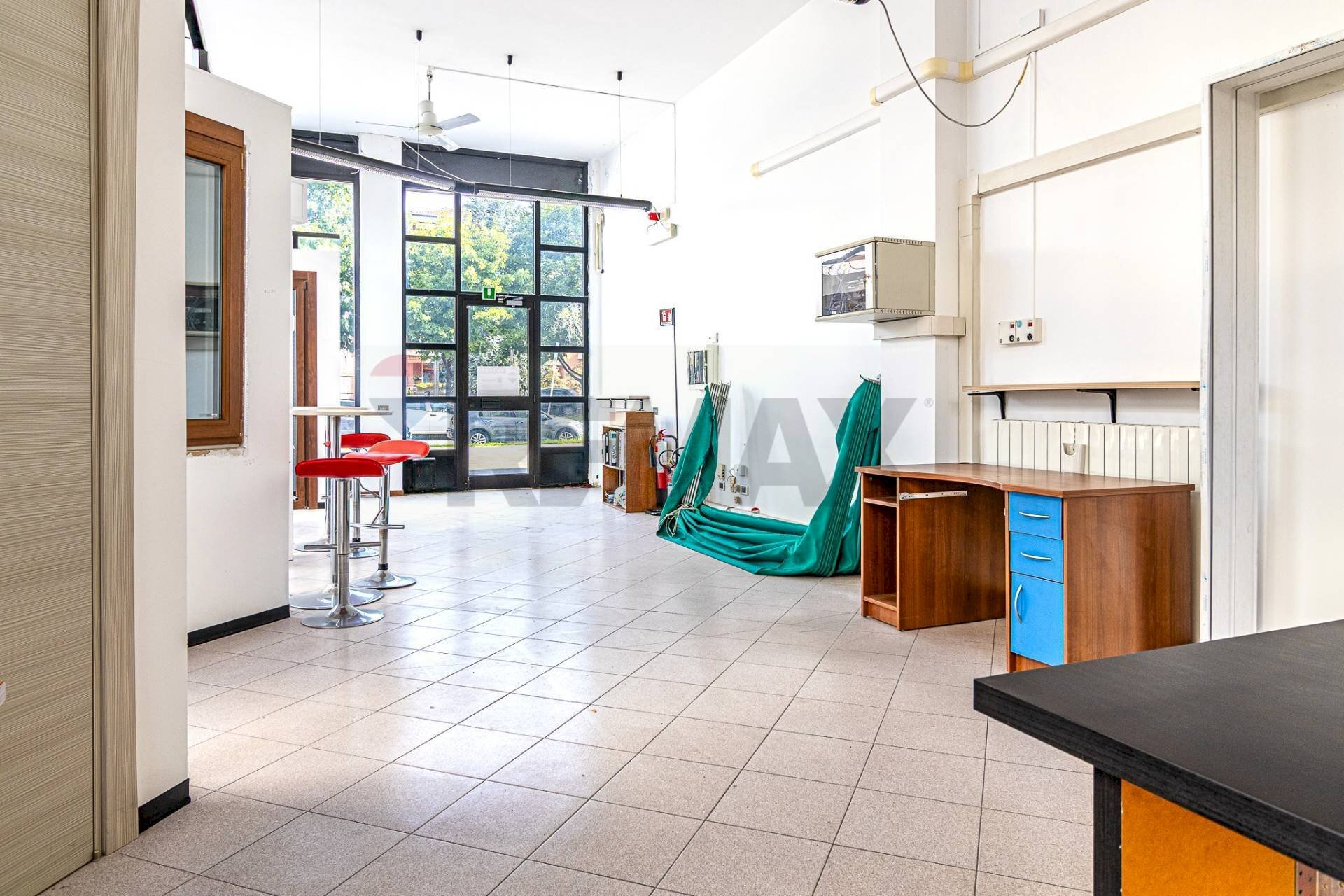 Cucina - Negozio Via Quitino Sella
 
115, Busto Arsizio - foto 1