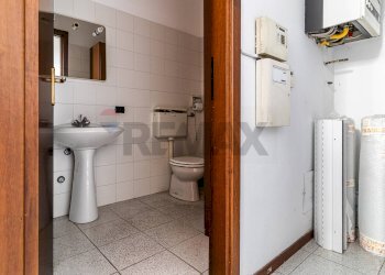 Bagno - Negozio Via Quitino Sella
115, Busto Arsizio - foto 9