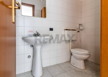 Bagno - Negozio Via Quitino Sella
115, Busto Arsizio - foto 10