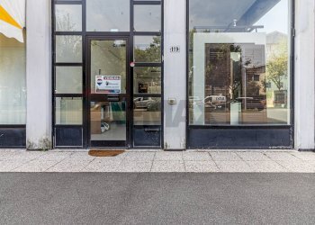 Edificio all\'aperto - Negozio Via Quitino Sella
115, Busto Arsizio - foto 19