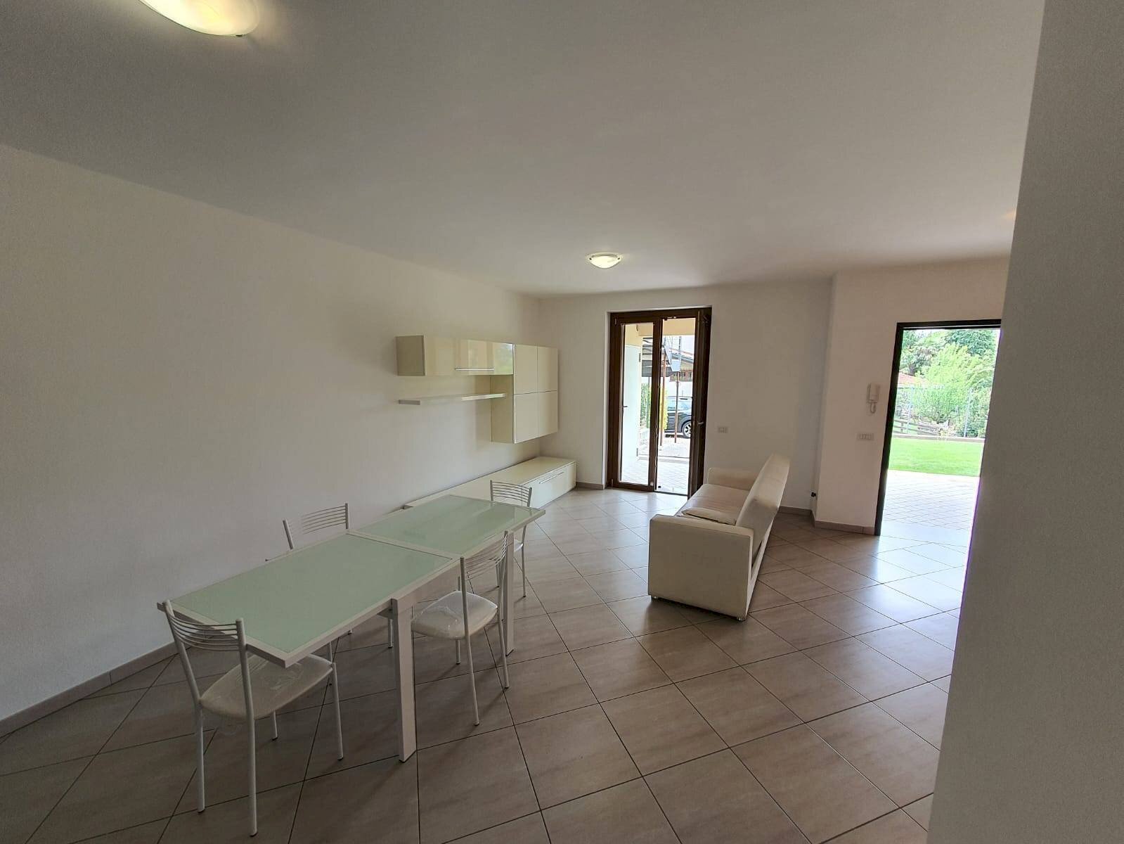Foto 1 - Bilocale Via Novara
 
7, Arsago Seprio - foto 1