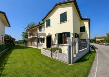 Casa all\'aperto - Casa indipendente via Saline
 
13, Due Carrare - foto 7