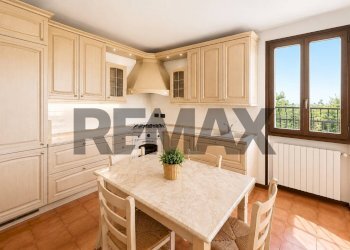 Cucina - Casa indipendente via Saline
 
13, Due Carrare - foto 10