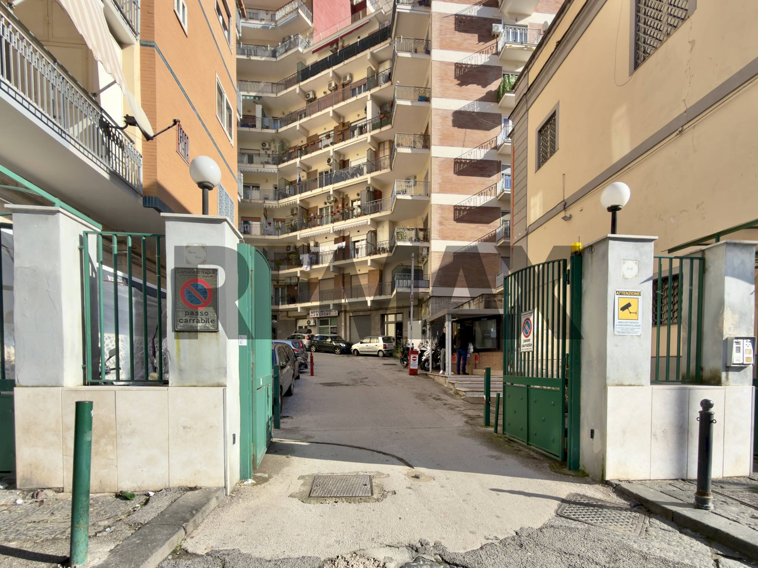 Edificio all\'aperto - Trilocale Corso Amedeo Di Savoia Duca D'aosta
 
210, Napoli - foto 1