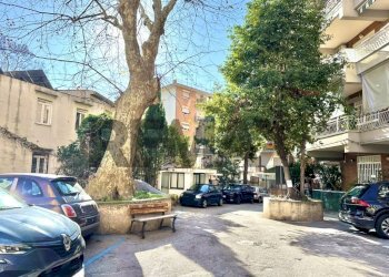 Edificio all\'aperto - Trilocale Corso Amedeo Di Savoia Duca D'aosta
 
210, Napoli - foto 3