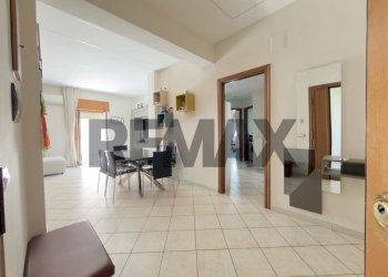 Sala da pranzo - Trilocale Corso Amedeo Di Savoia Duca D'aosta
 
210, Napoli - foto 4