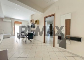 Sala da pranzo - Trilocale Corso Amedeo Di Savoia Duca D'aosta
 
210, Napoli - foto 5