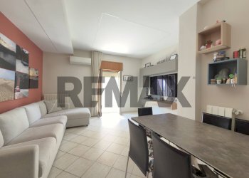 Sala da pranzo - Trilocale Corso Amedeo Di Savoia Duca D'aosta
 
210, Napoli - foto 7