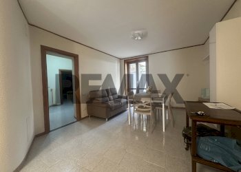 Sala da pranzo - Quadrilocale Piazza gesu e maria
24, Napoli - foto 1