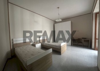 Camera / camera da letto - Quadrilocale Piazza gesu e maria
24, Napoli - foto 8