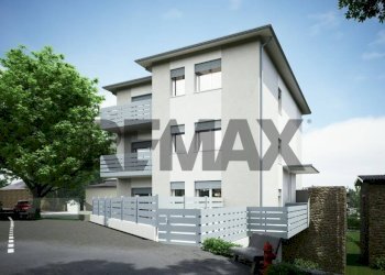 Edificio all\'aperto - Trilocale STRADA PROVINCIALE DI SCURANO
snc, Neviano degli Arduini - foto 1
